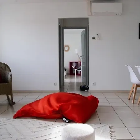 Cosy. Centre. Proche Aeroport Et Parc Exposition Apartmán