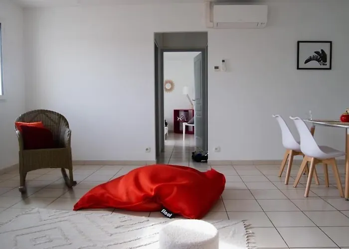 Cosy. Centre. Proche Aéroport Et Parc Exposition Appartamento